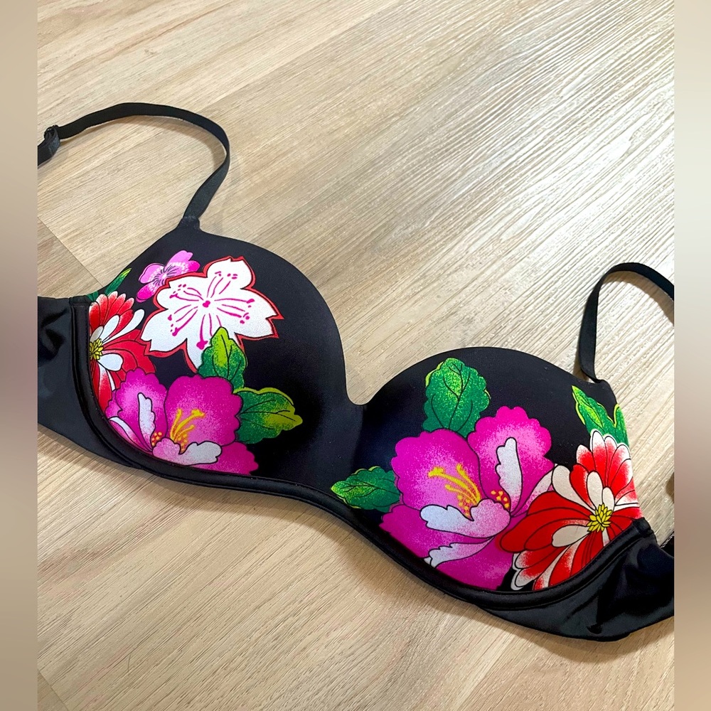 VICTORIA SECRET Balconet Black Floral Bra Size 34C